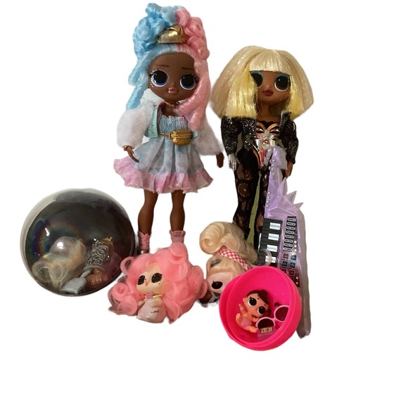 LOL Doll Lot and Accesories Surprise OMG Sweets and Fame Queen Stands - Picture 8 of 9